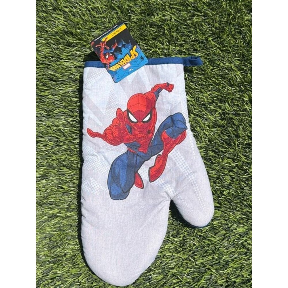 Spiderman Kitchen Bundle - Picture 3 of 11
